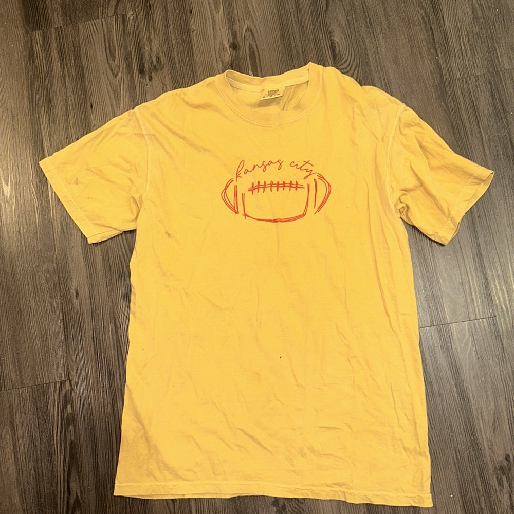 Kansas City Chiefs Football Comfort Colors T-Shirt Medium